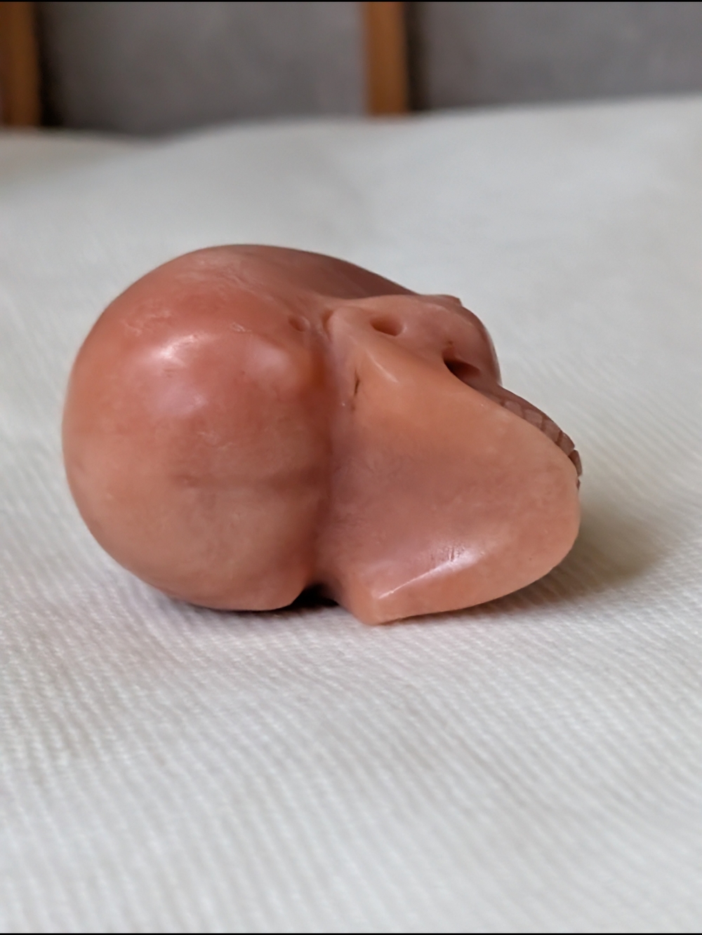 2" Pink Carmine Jade Hand Carved Stone Skull Natural Gemstone Memento Mori Girly - Picture 5 of 5